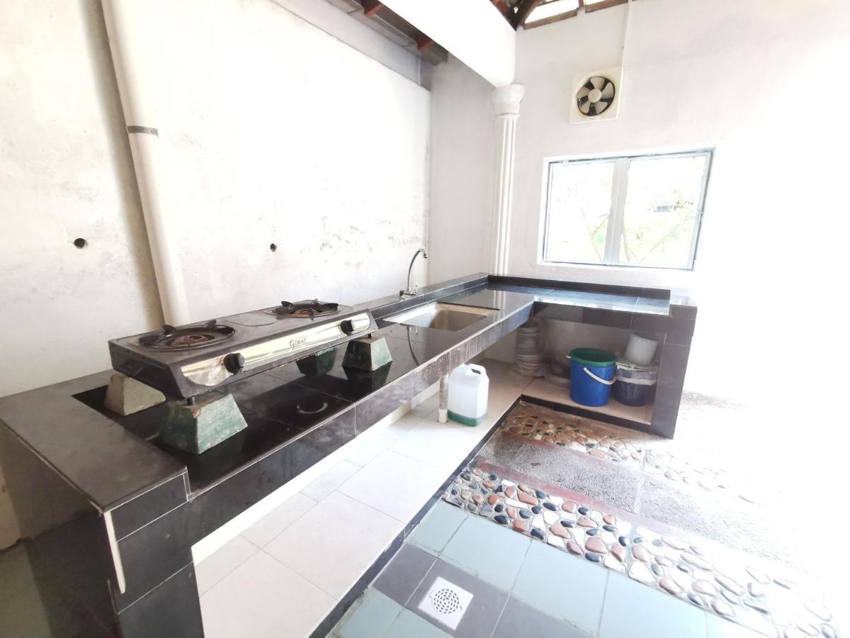 Jen Pd Homestay - Unique, Antique House No Wifi Port Dickson Buitenkant foto